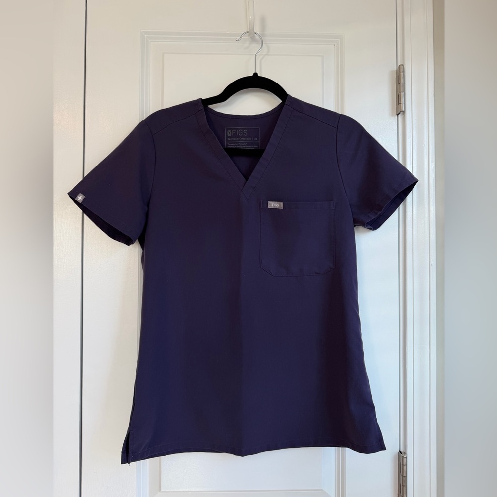 Figs Women’s Catarina One-Pocket Scrub Top Purple Shadow Size XS